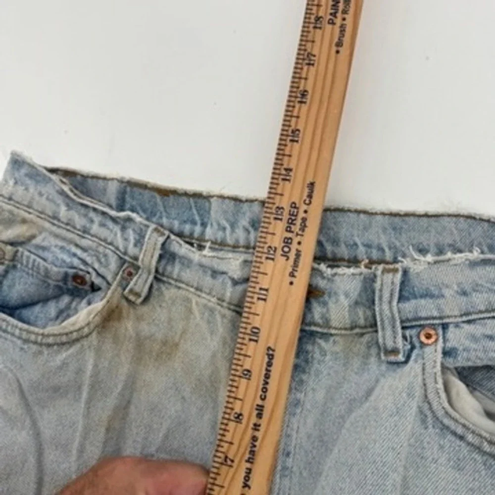 Vintage Y2K Levi's 550 Relaxed Fit Tapered Leg‎ Mens 34x32 Light Wash USA Made